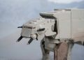 Star Wars ™ O Mandaloriano e GroguAT-AT R/C