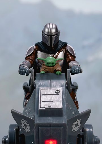 Star Wars ™ O Mandaloriano e GroguAT-RT R/C