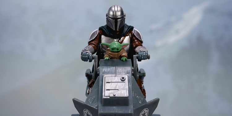Star Wars ™ O Mandaloriano e GroguAT-RT R/C