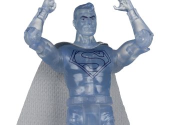 McFarlane Toys abre pré-venda do raro ‘Superman Crystallized’ Red Platinum Edition na linha DC Retro