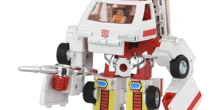 O Retorno do Médico Autobot: Takara Tomy anuncia ‘Missing Link’ C-15 Ratchet