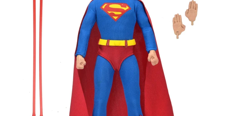 NECA anuncia figura de ação retrô do Superman (DC Comics) com roupas de tecido